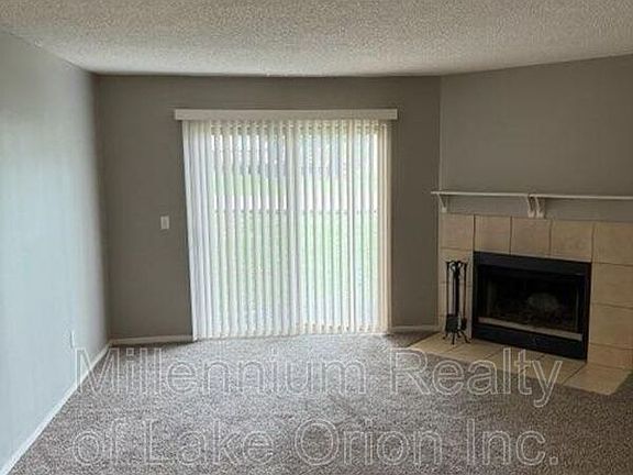 3rd image of 25 Louck St APT 5