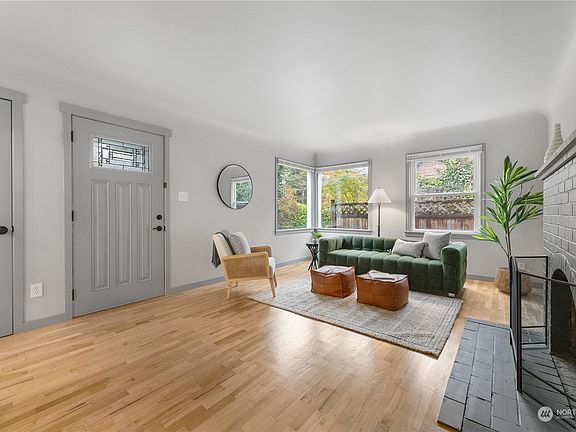 5th image of 1008 121st Street S
