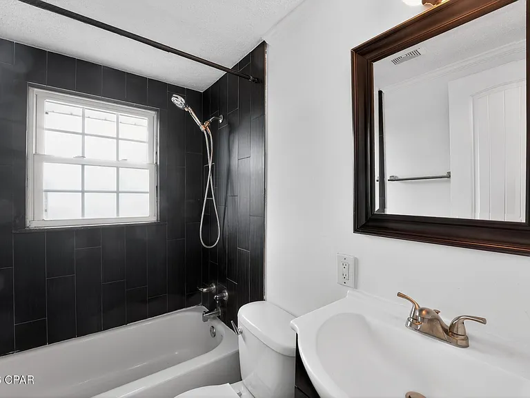 14108 Pelican St — Photo 28