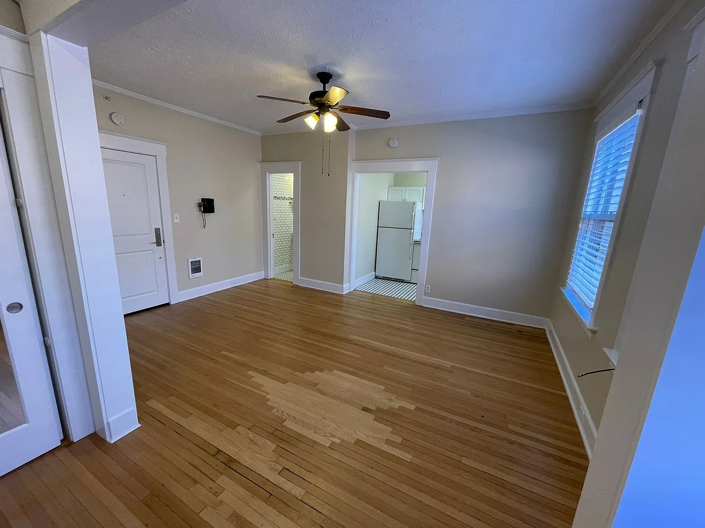 Classic Apartments — Photo 2
