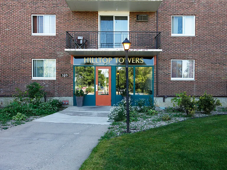 399 32nd St W — Photo 12