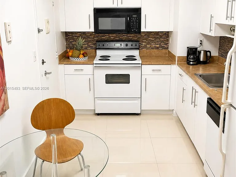 9195 Collins Ave #1012 — Photo 4