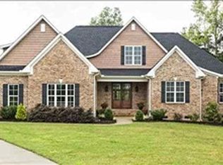 154 Gleneagles Rd, Campobello, SC 29322