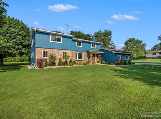 58635 Travis Rd, New Hudson, MI 48165