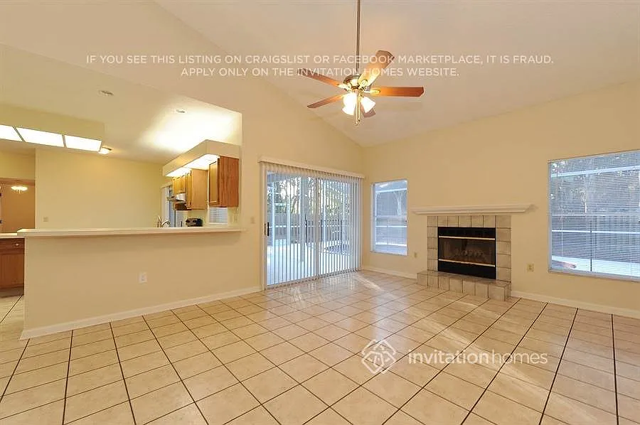 4008 78th Pl E Sarasota, FL 34243 — Photo 2