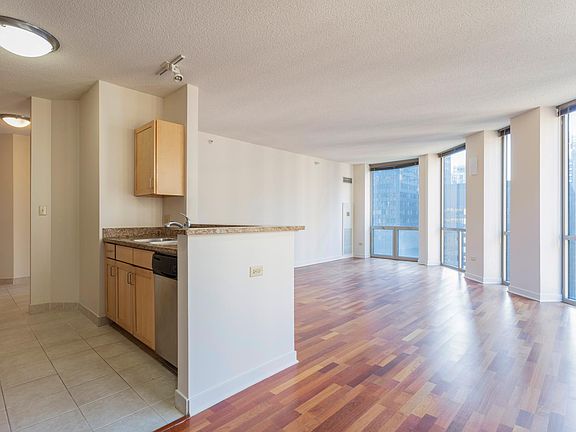 3rd image of 222 N Columbus Dr APT 2803