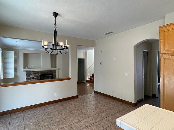 5th image of 4439 Mission Hills Dr