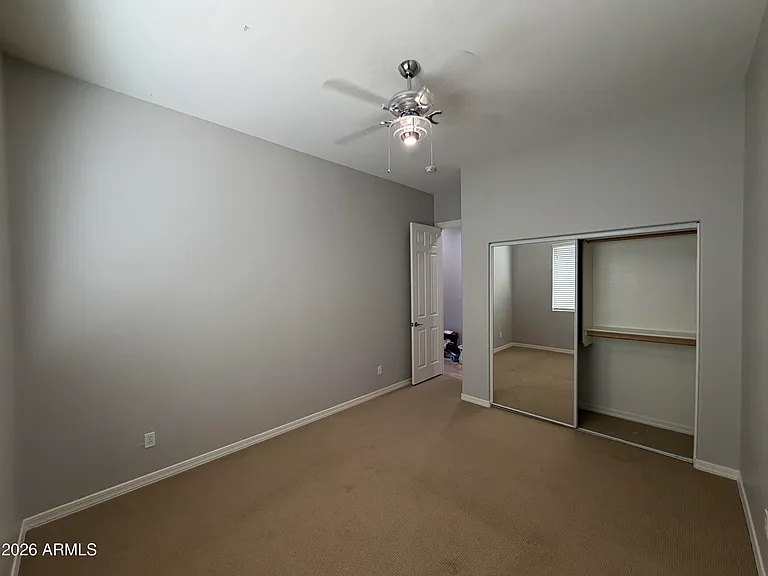 2417 E Iris Dr — Photo 30