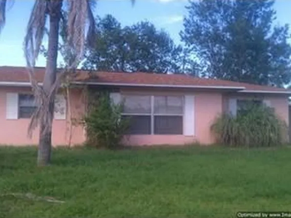 229 SW Lakehurst Dr, Port Saint Lucie, FL 34983