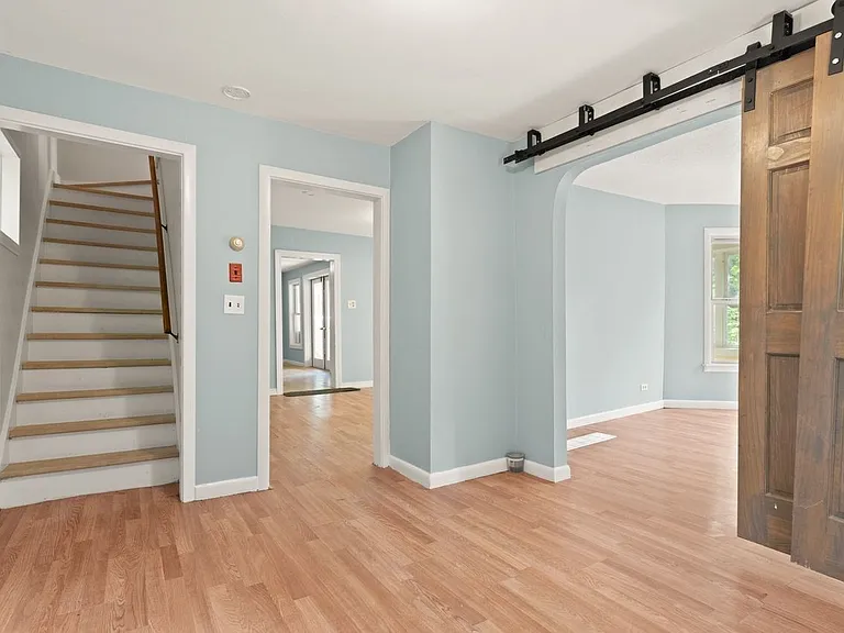 120 Dunstable Rd — Photo 10