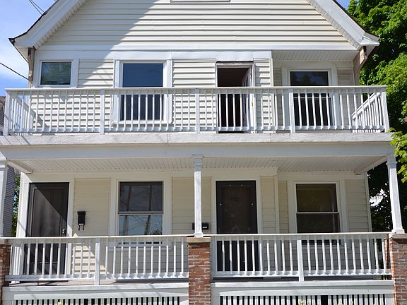 2nd image of 1018 E Clarke St