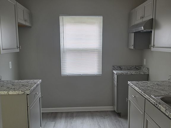 3rd image of 1172 Lockbourne Rd #1172
