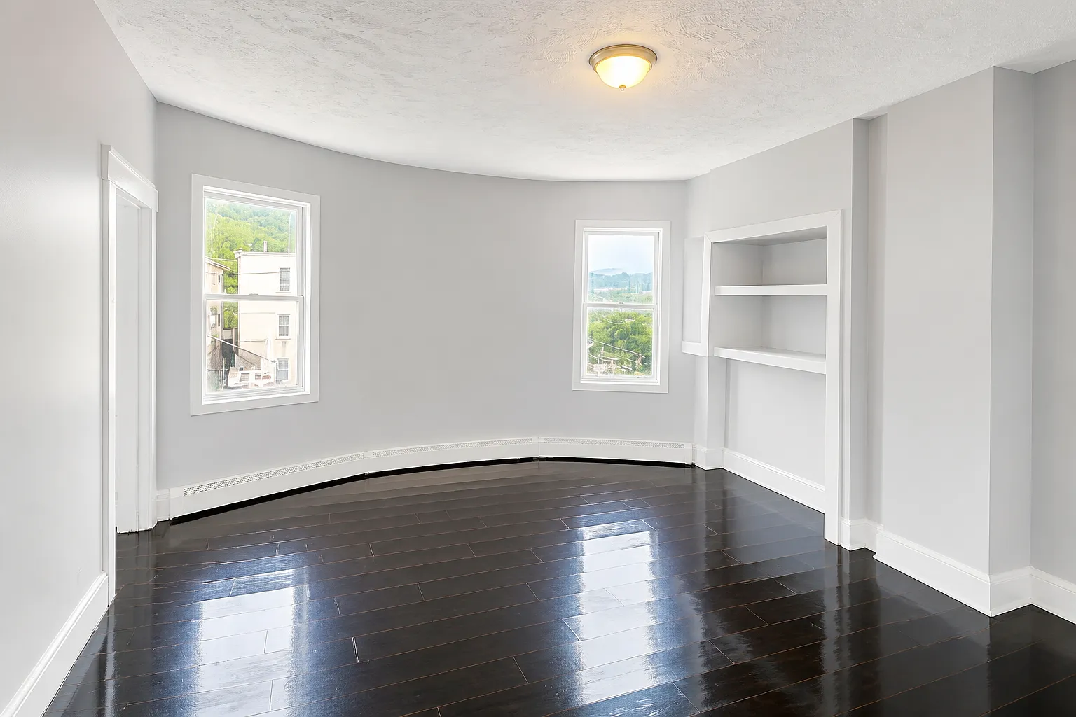 3 bed, $1,900 — Photo 4