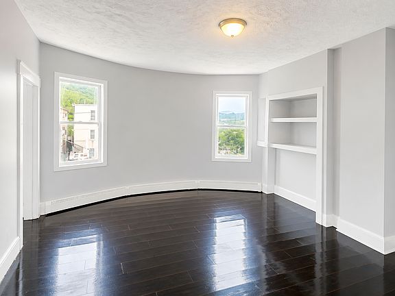 4th image of 183 Mill St #3AA