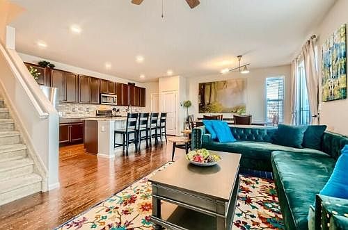1st image of 2808 Summer Day Ave