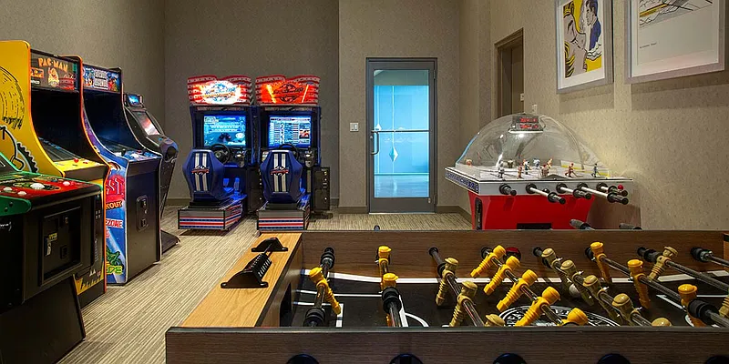 Rented by Clinton Management | media 9