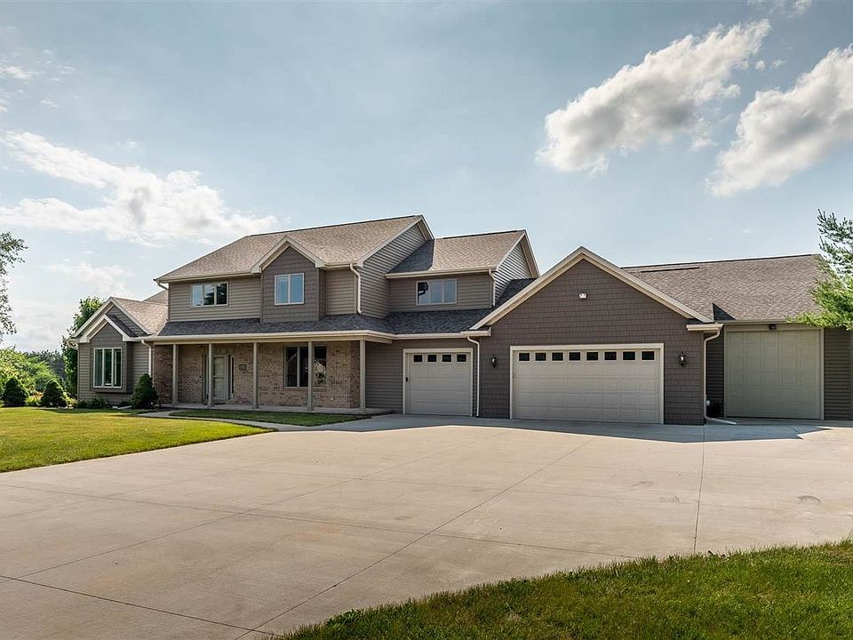 1.58 Acre GVL Exceptional Quality!