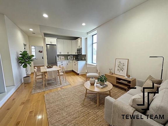 4th image of 167 W 122nd St #4DD