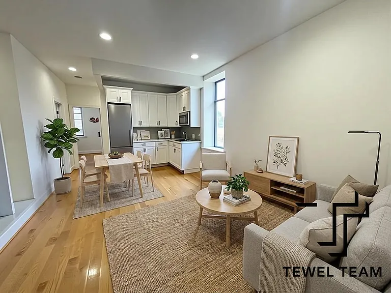 167 W 122nd St #4DD — Photo 4
