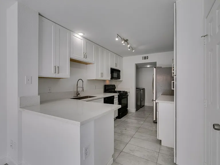 8449 Blue Island Ave — Photo 16