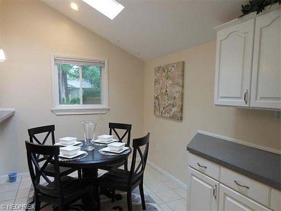 5th image of 521 Bayfair Dr