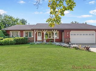 112 Surry Oak Dr, Holland, MI 49424