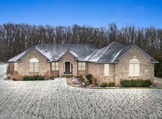 2257 White Hawk Trl, Howell, MI 48843