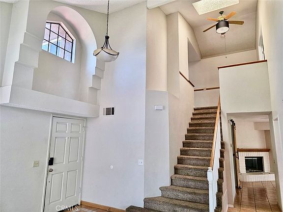 4th image of 10696 Opal Ave
