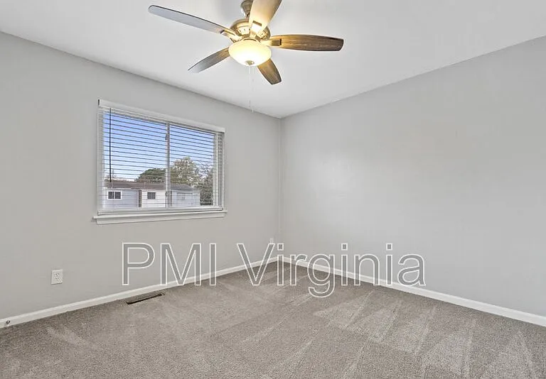 1257 Green Cedar Ln — Photo 16