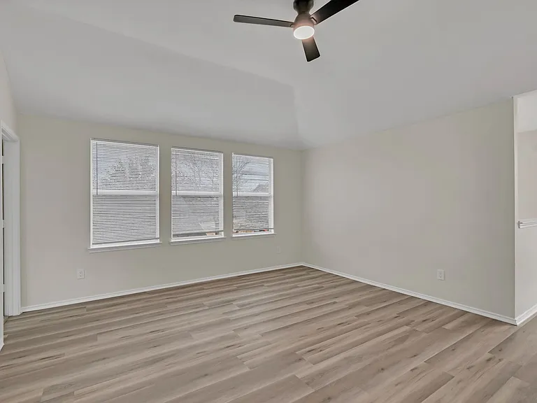 438 Stanley Falls Dr — Photo 15