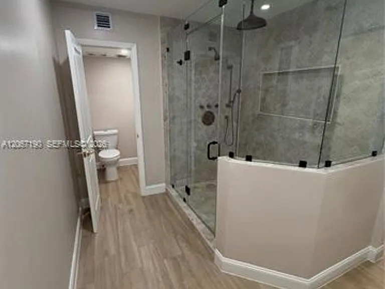 16022 Kilmarnock Dr #Townhouse 16022 — Photo 21