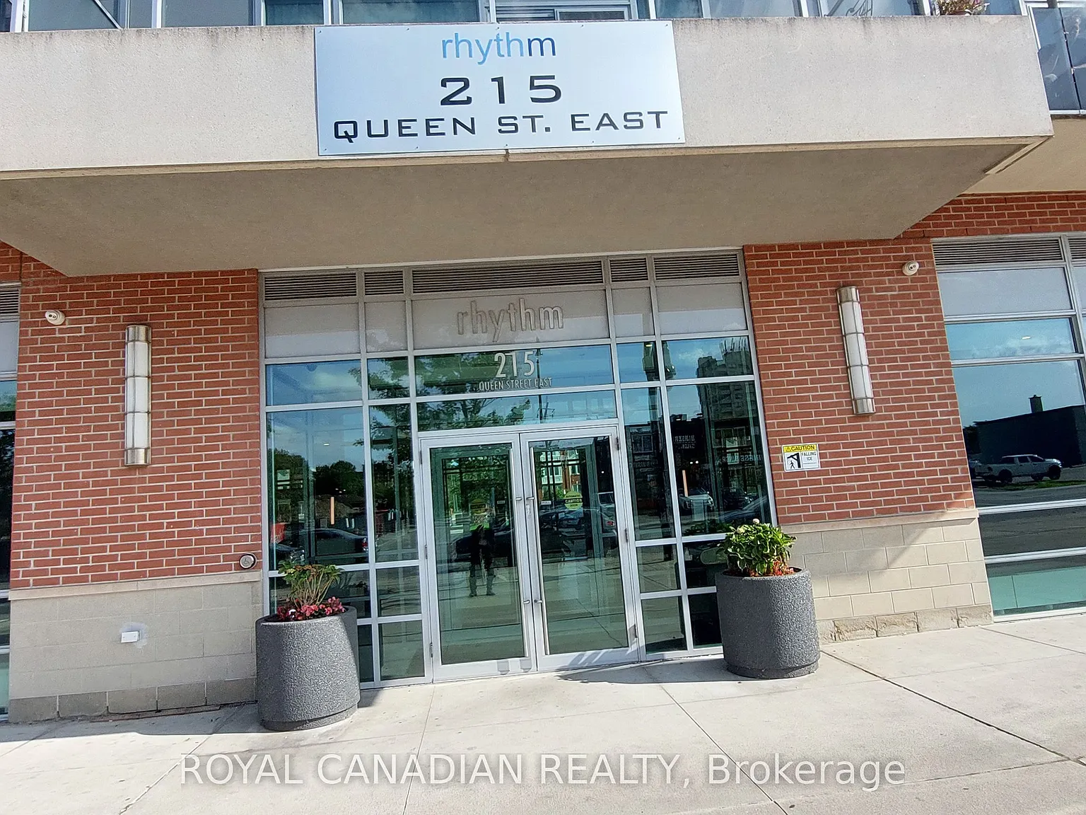 2 bed, $2,300 — Photo 3
