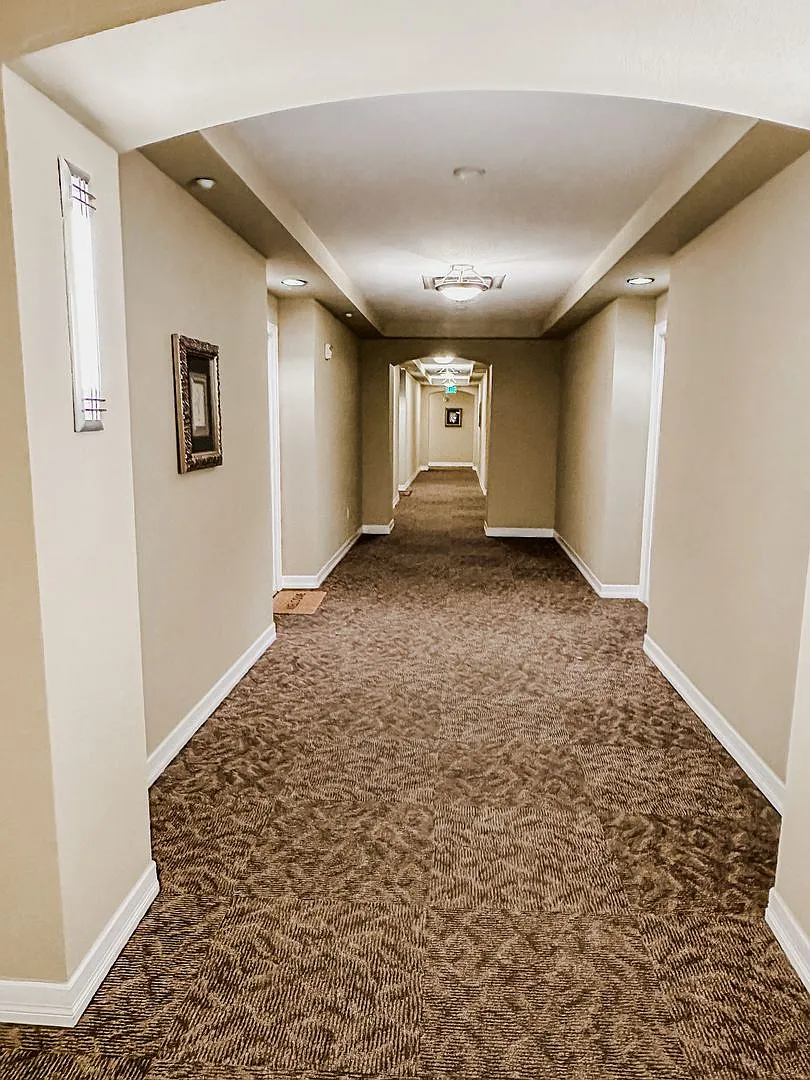Amazing 2 Bedroom across from DU — Photo 1