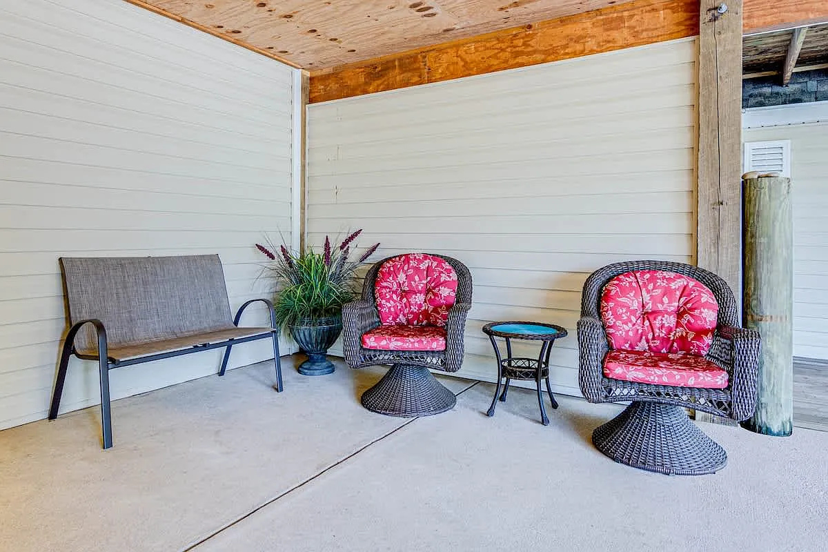 4 bed, 2001 sqft, $2,400 — Photo 4