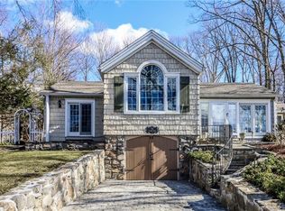 29 Chimney Point Rd, New Milford, CT 06776