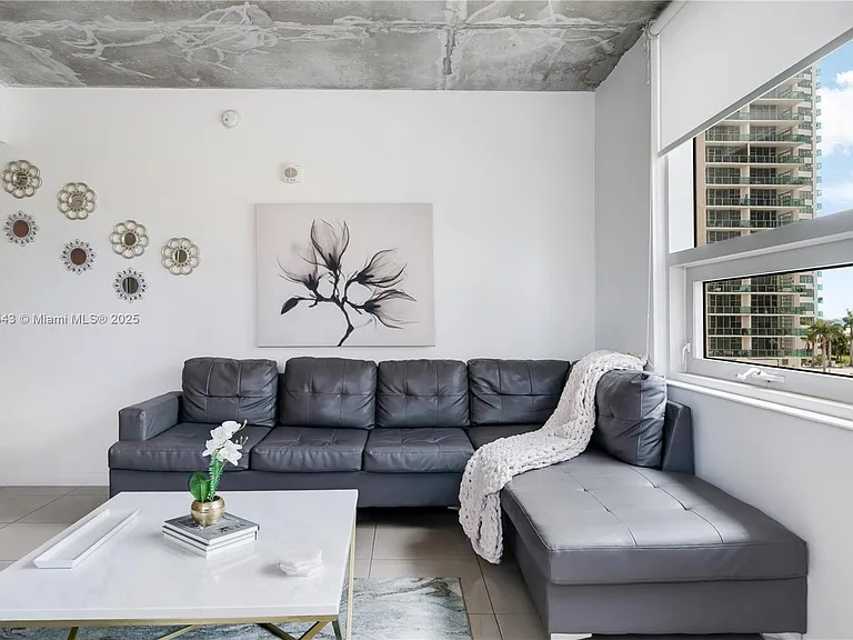 3250 NE 1st Ave #1016 — Photo 3