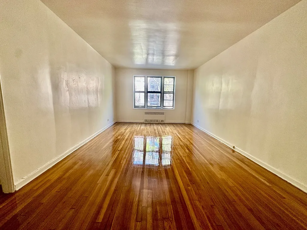 Building Photo - 35-46 74th St #2