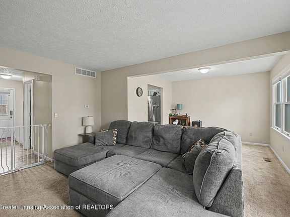5th image of 664 John R St