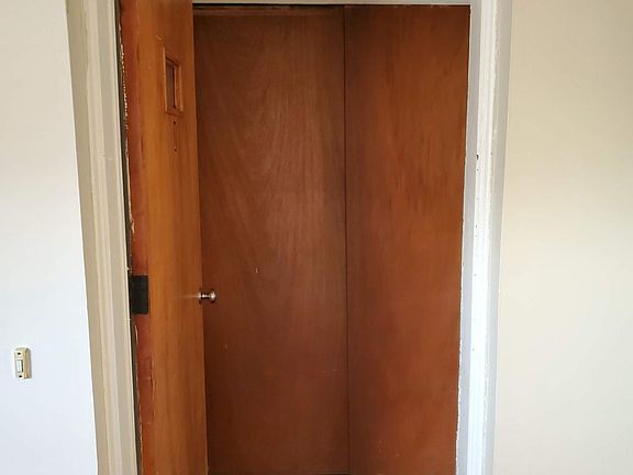 3rd image of 2314 Indian Mound Ave #1
