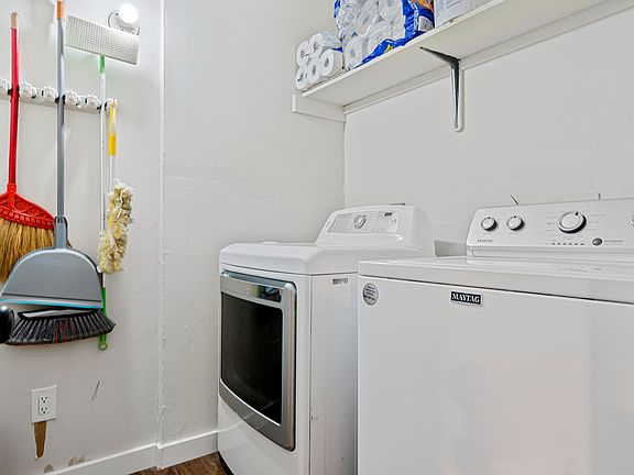 2nd image of 3108 Linnet Dr