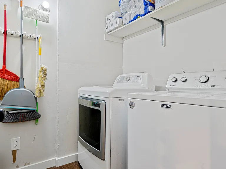 3108 Linnet Dr — Photo 2