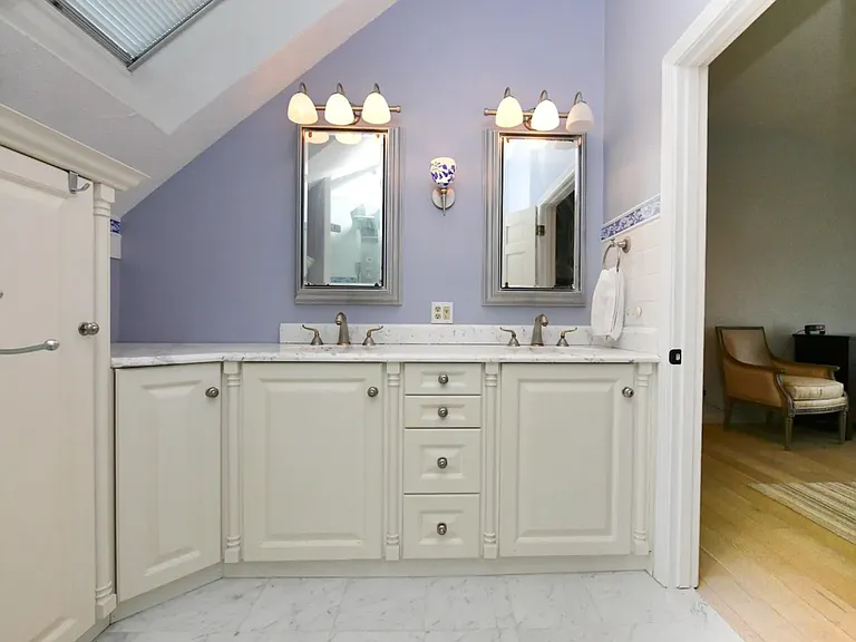 2nd floor bath