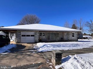 125 N Roosevelt Ave, Hershey, PA 17033