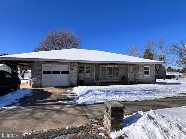 125 N Roosevelt Ave, Hershey, PA 17033