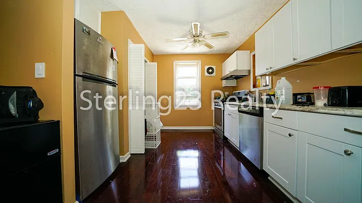 Rented by Sterling Realty Solution Inc | media 6