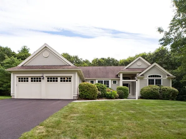17 Bridlefield Ln, Medfield, MA 02052