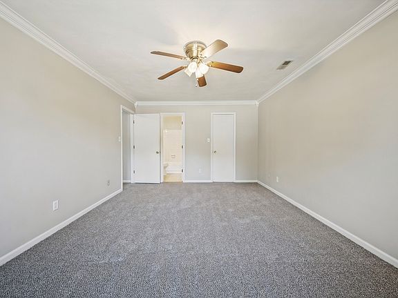 4th image of 150 Huntington Dr
