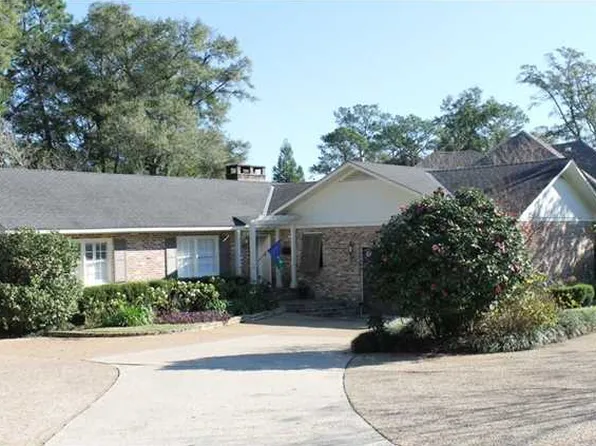 13 Wimbledon Dr E, Mobile, AL 36608