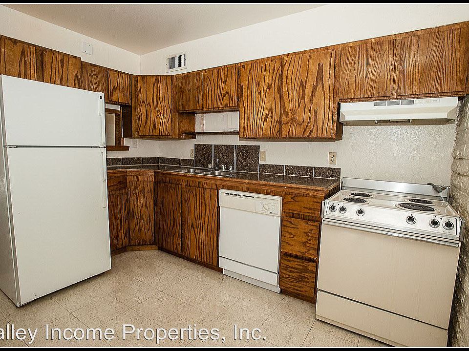 2nd image of 5749 N 8th Pl APT 02