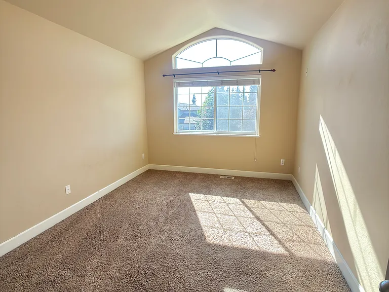 15913 Bridgeview Dr — Photo 23